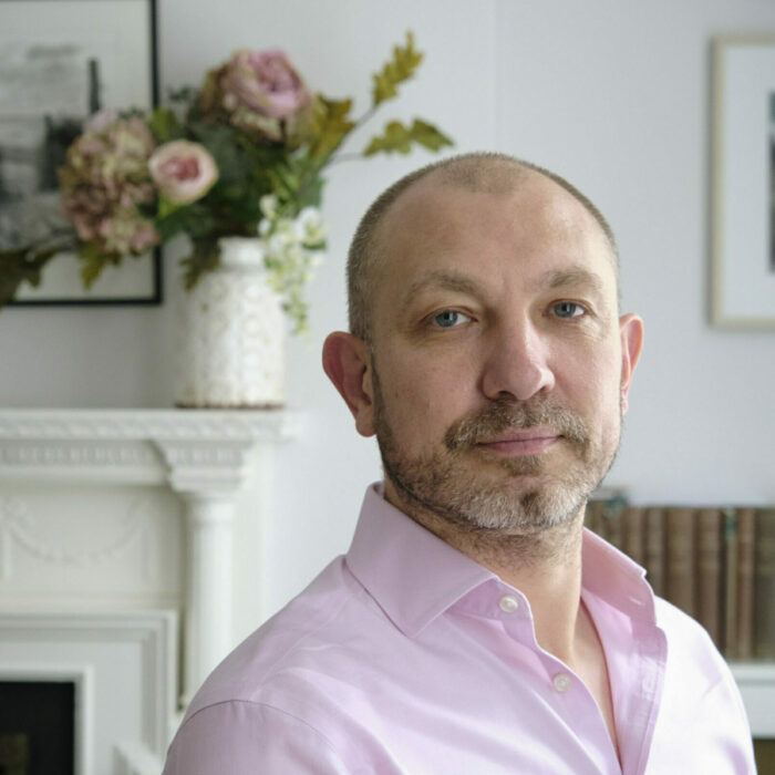 Headshot of consultant psychiatrist, Dr Bradley Hillier